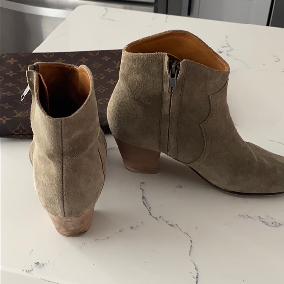 Making room - Picture 8 of 8